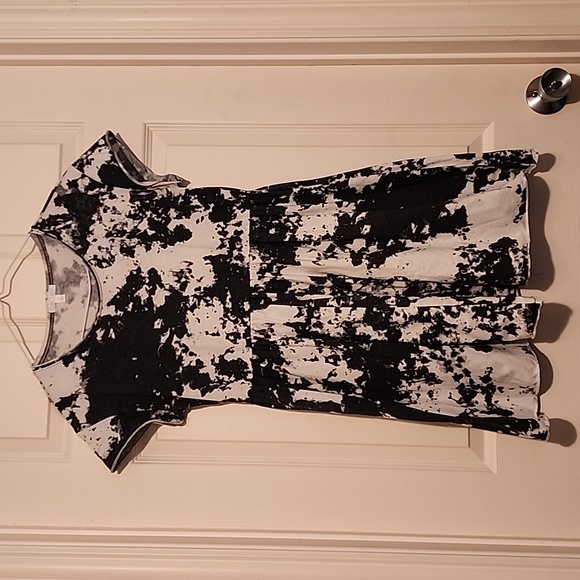 Abound Short Cap Sleeve Raw Edge Crew Neck T Shirt Mini Dress - Picture 3 of 6